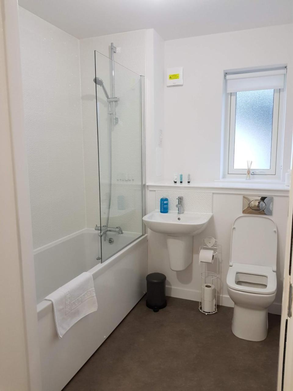 1 Royal View Apartments Stirling Esterno foto